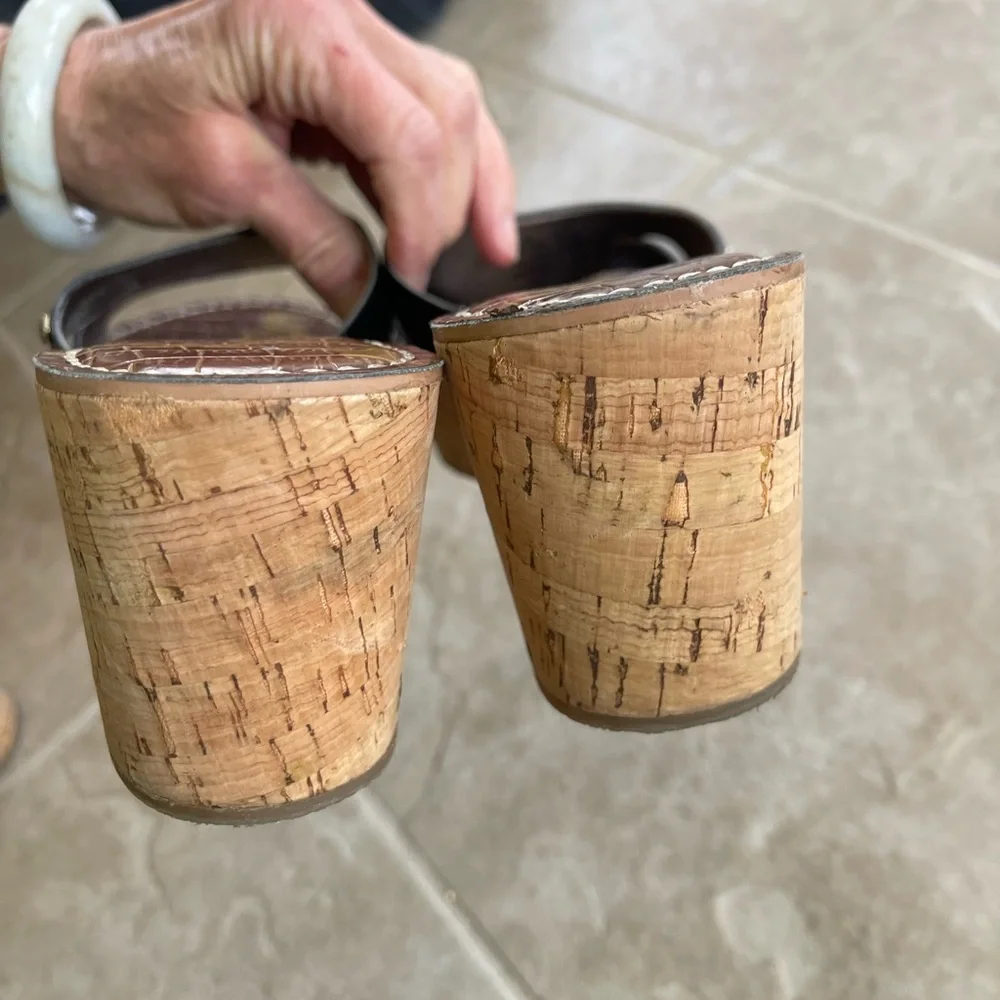 Gorgeous Sam Edelman leather and cork wedges! - Picture 6 of 10